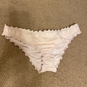 white ruffle bikini bottoms with butt scrunch